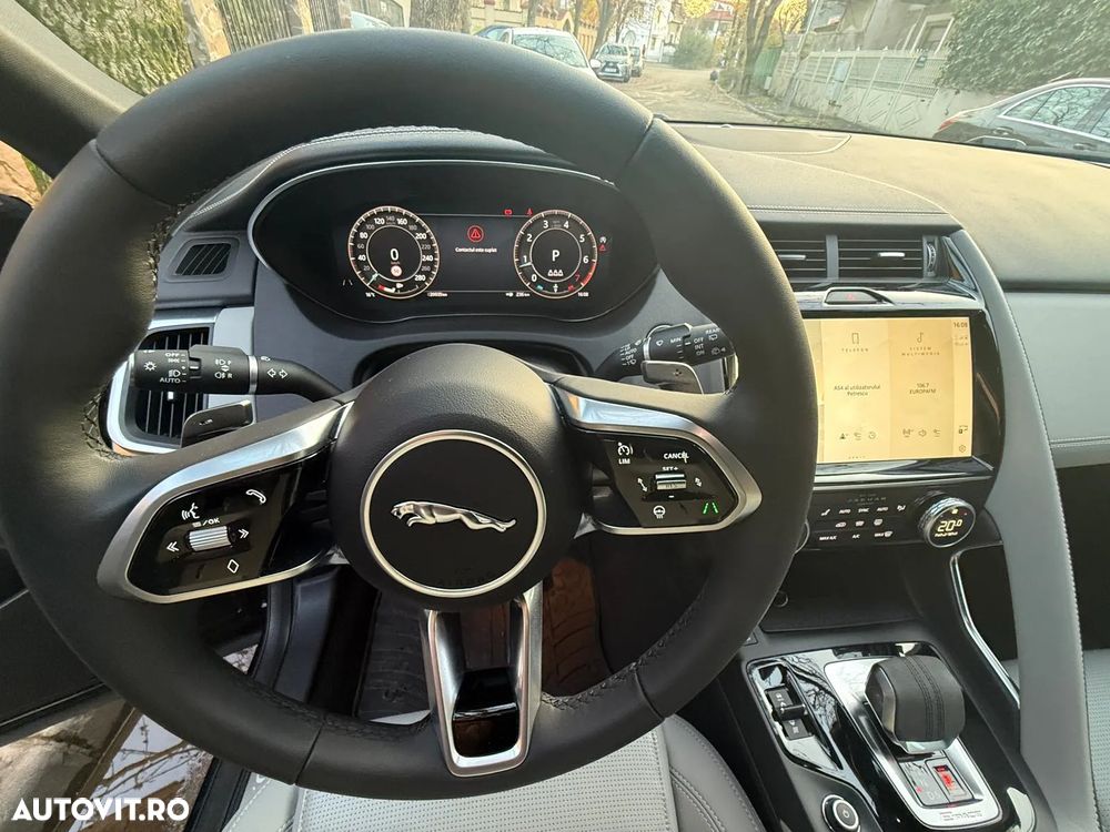 Jaguar E-Pace P250 AWD R-Dynamic Black - 7