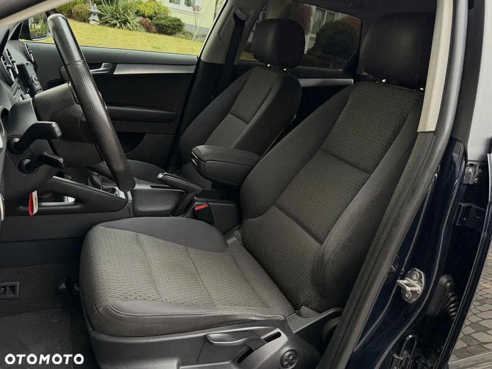 Audi A3 Sportback 2.0 TDI Ambiente - 25