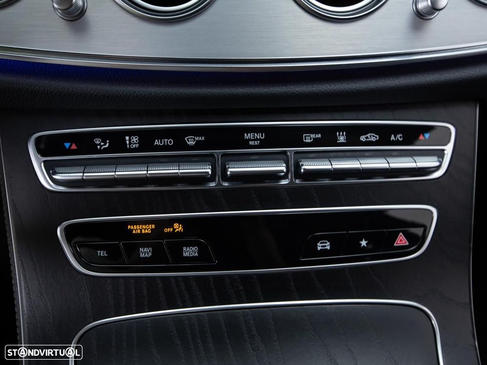 Mercedes-Benz E 300 de AMG Line - 24