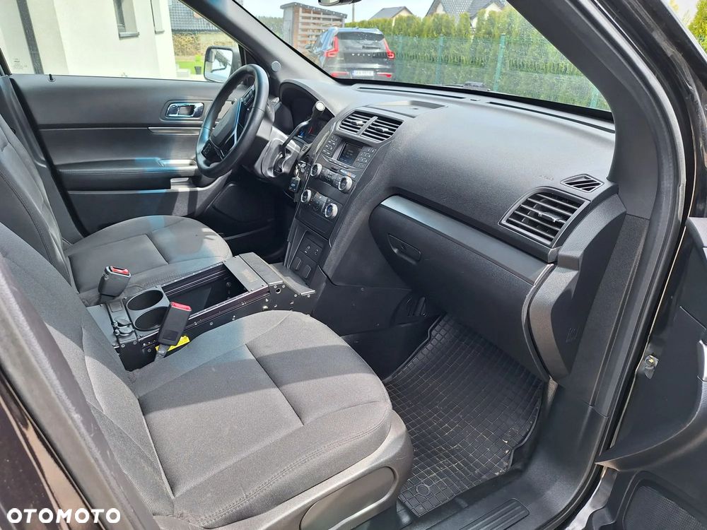 Ford Explorer - 12