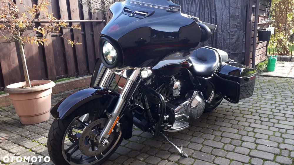 Harley-Davidson Touring Street Glide - 6