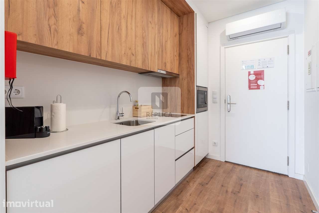 Apartamento T0 Renovado no Centro do Porto | Investimento com Rentabil - Grande imagem: 3/17