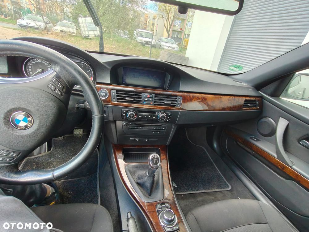 BMW Seria 3 330d xDrive Edition Exclusive - 14