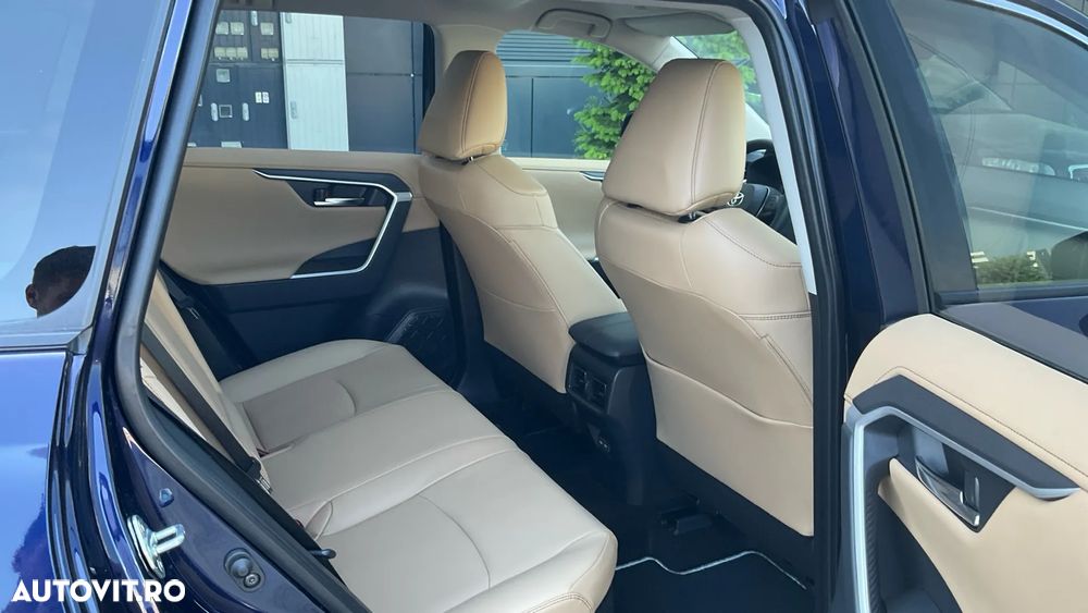 Toyota RAV4 2.5 VVT-iE 4x4 Luxury - 8