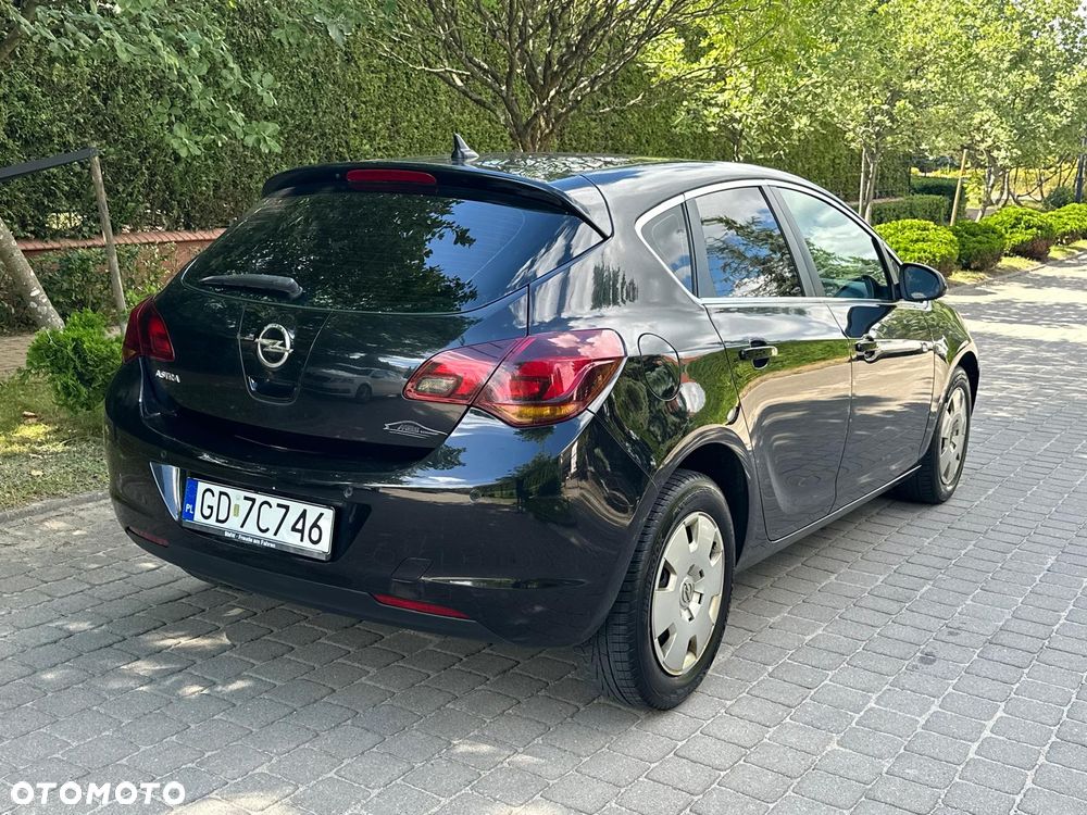 Opel Astra 1.6 Design Edition - 6