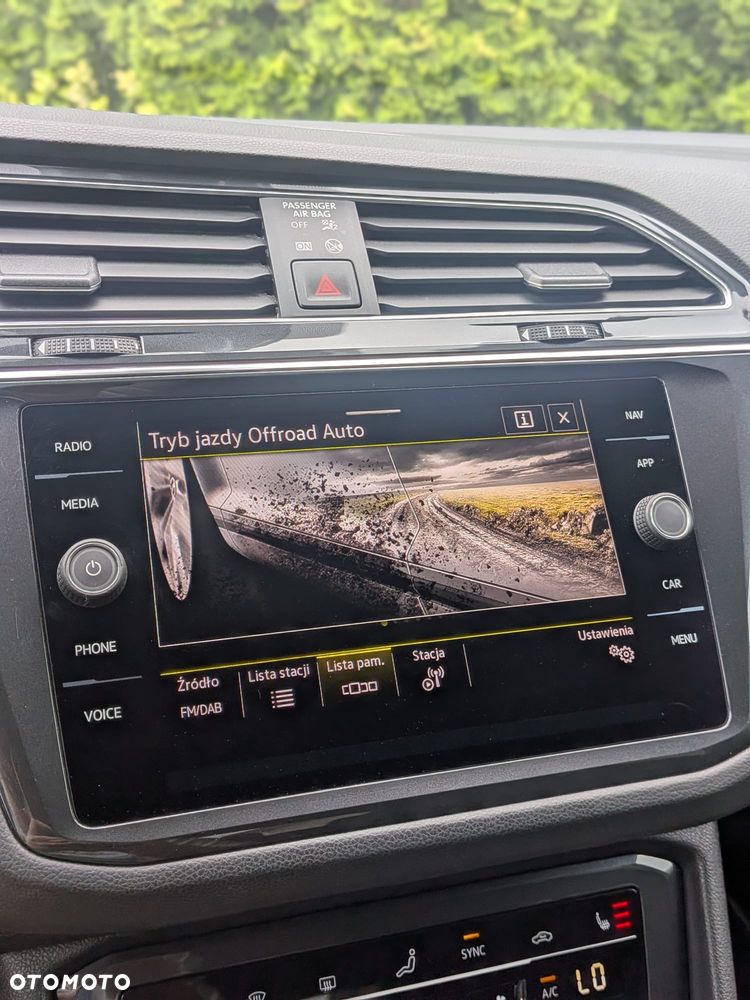 Volkswagen Tiguan 2.0 TDI SCR 4MotION DSG R-Line - 31