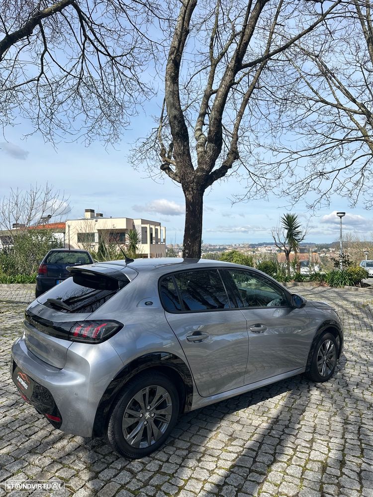 Peugeot e-208 Allure - 7