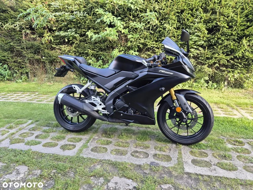 Yamaha YZF - 4