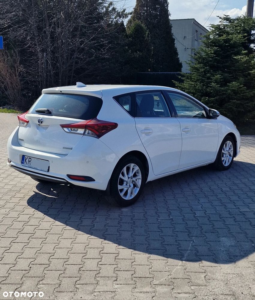 Toyota Auris Hybrid 135 Premium - 3