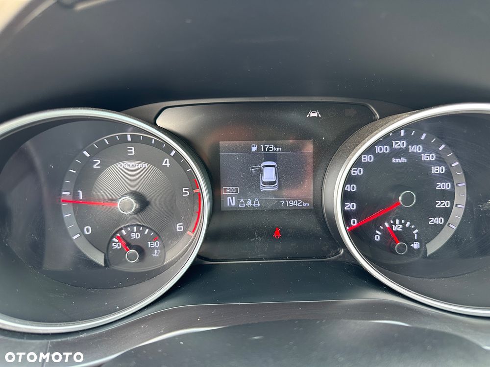 Kia Ceed 1.6 CRDi SCR M - 14