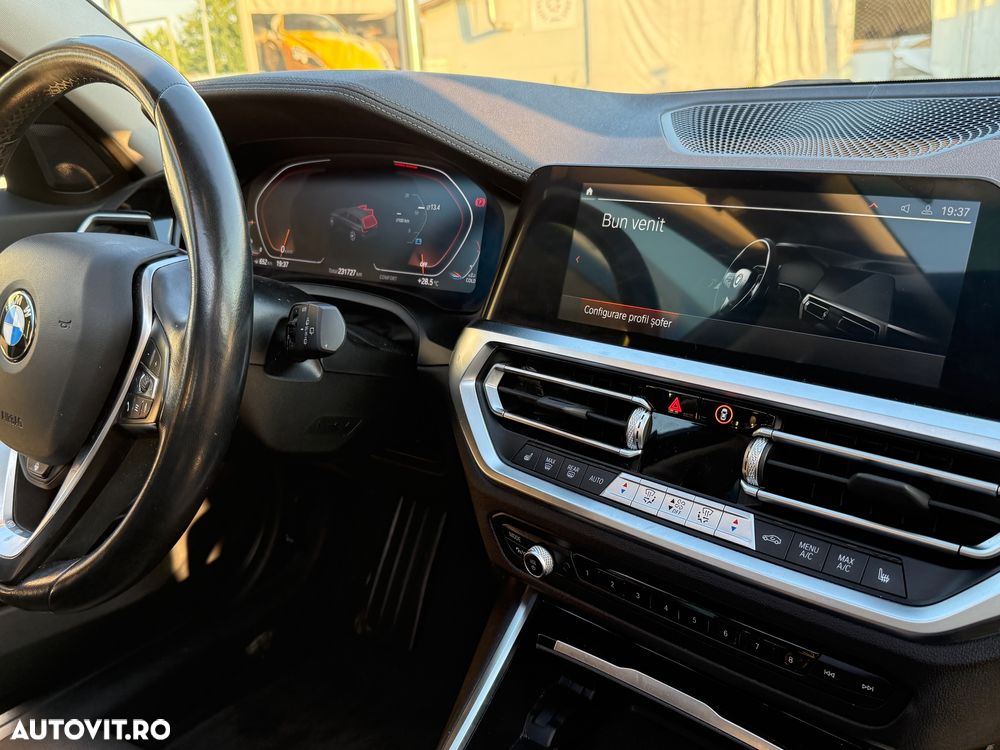 BMW Seria 3 320d xDrive AT MHEV - 16