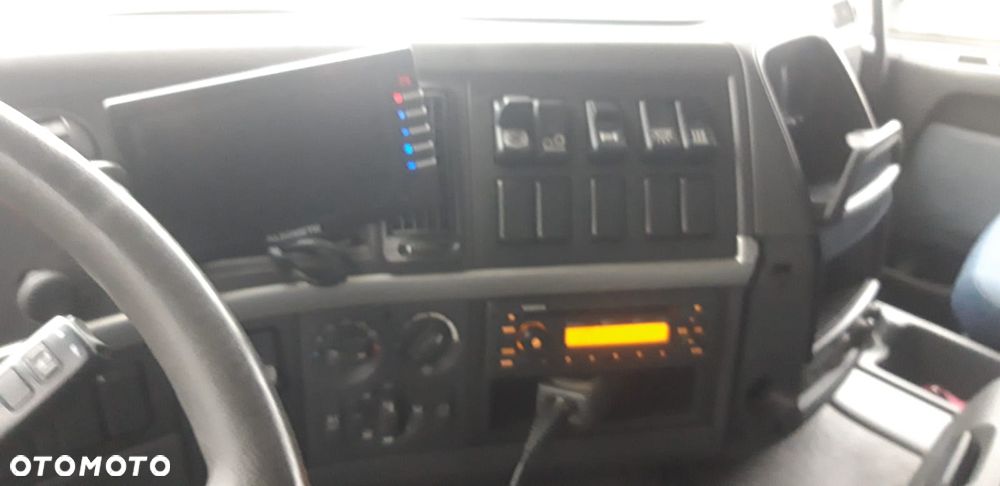 Volvo FM 380 Euro5 Super Stan tylko 620tyś km kabina sypialna ogrzewany kontener - 16