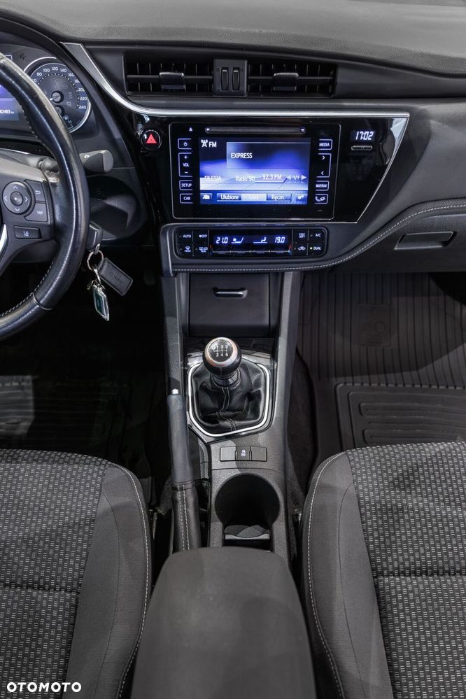 Toyota Corolla 1.6 Premium EU6 - 33
