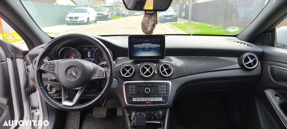 Mercedes-Benz CLA 200 d 7G-DCT - 11