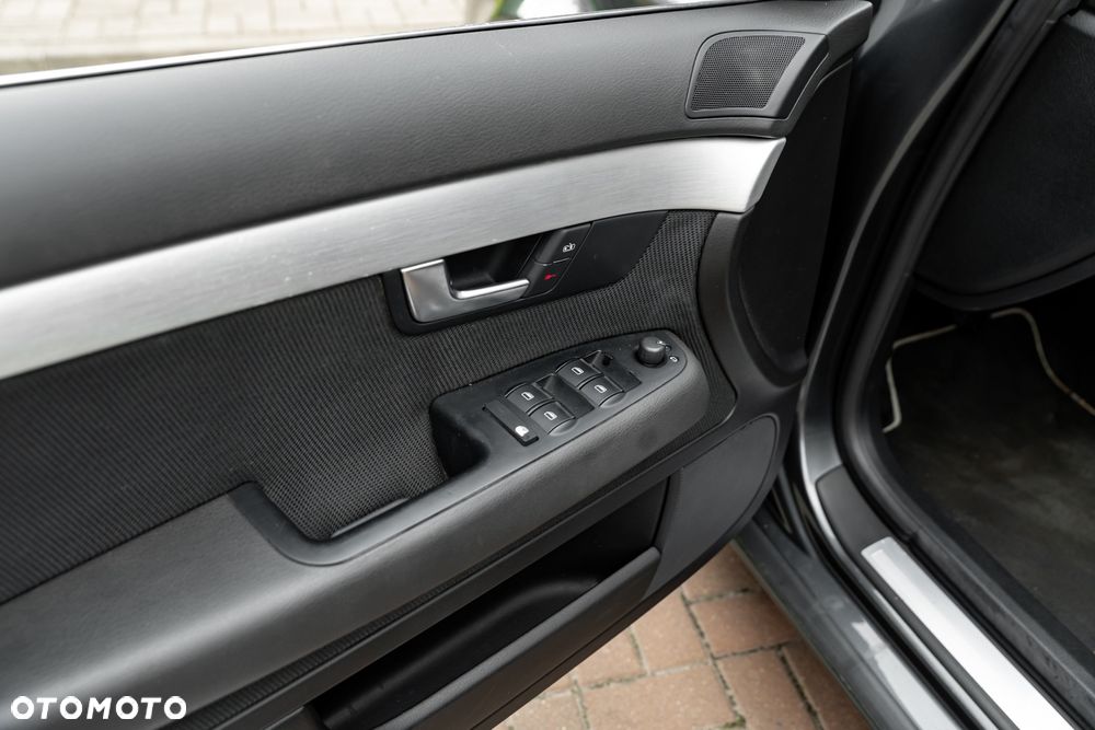 Audi A4 Avant 2.0T FSI Quattro - 17