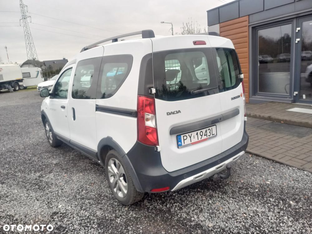 Dacia Dokker TCe 115 Stepway Celebration - 5