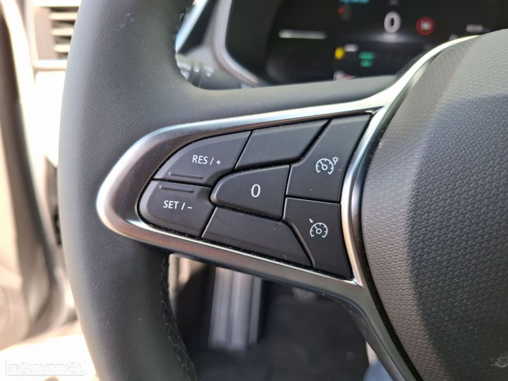 Renault Clio 1.0 TCe Techno Bi-Fuel - 16