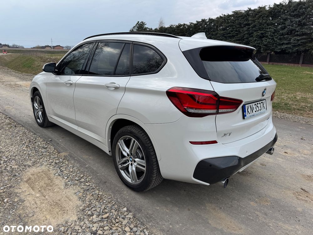 BMW X1 xDrive28i Sport Line - 11