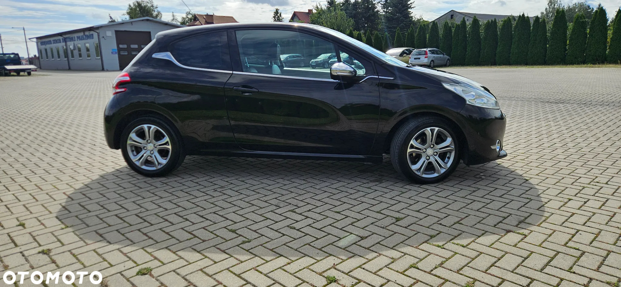 Peugeot 208 1.6 e-HDi Allure STT - 11