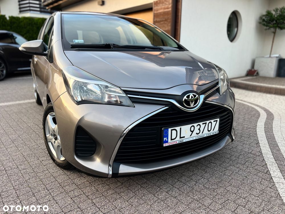 Toyota Yaris 1.0 Premium EU6 - 18