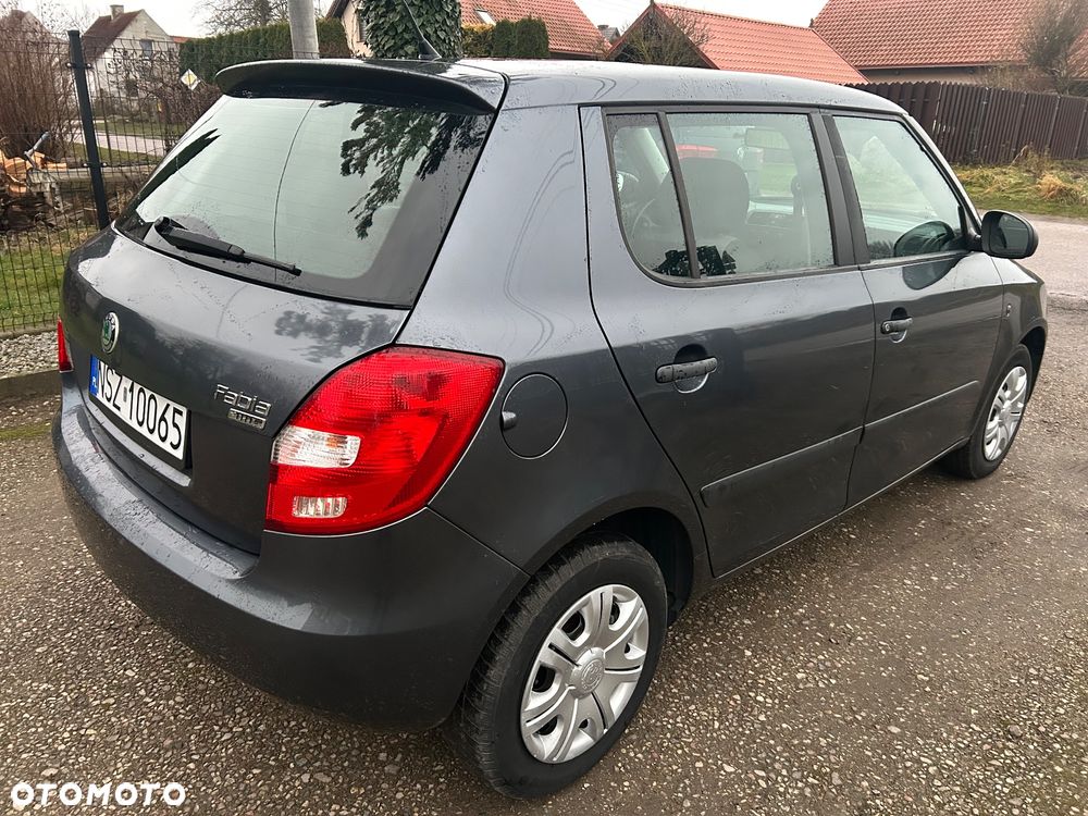 Skoda Fabia 1.2 HTP Ambiente - 3