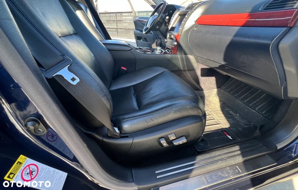 Lexus LS 460 Elite AWD - 28