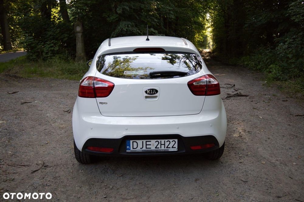 Kia Rio 1.2 L - 2