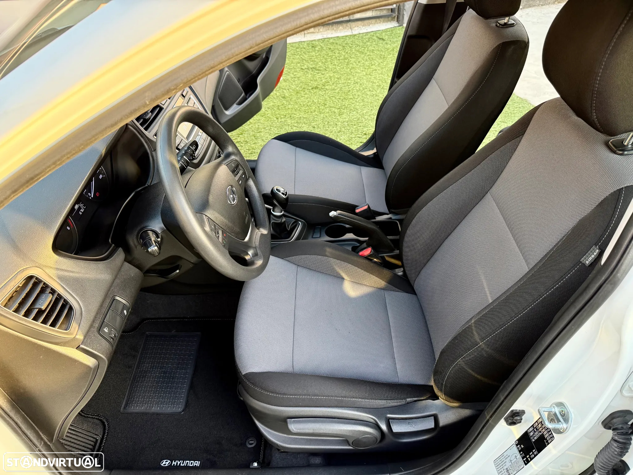 Hyundai i20 1.1 CRDi Blue Access+Bluetooth - 36