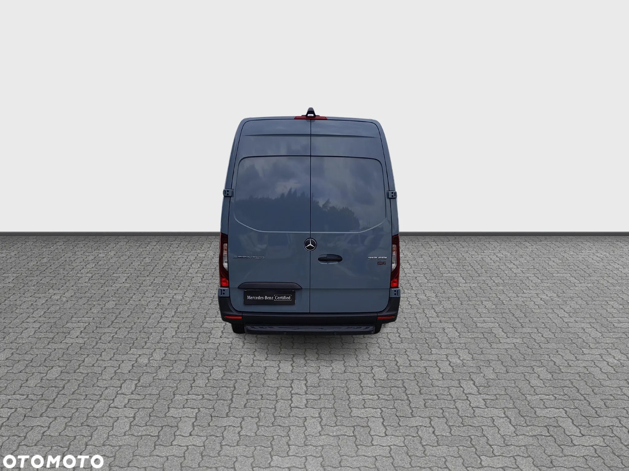 Mercedes-Benz Sprinter - 4