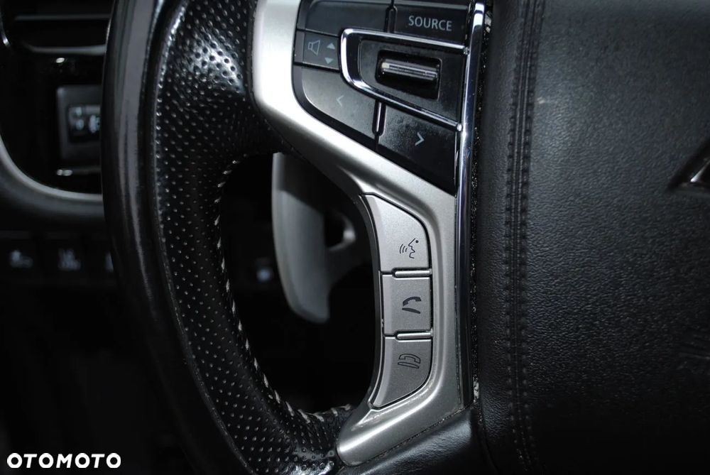 Mitsubishi Outlander - 19