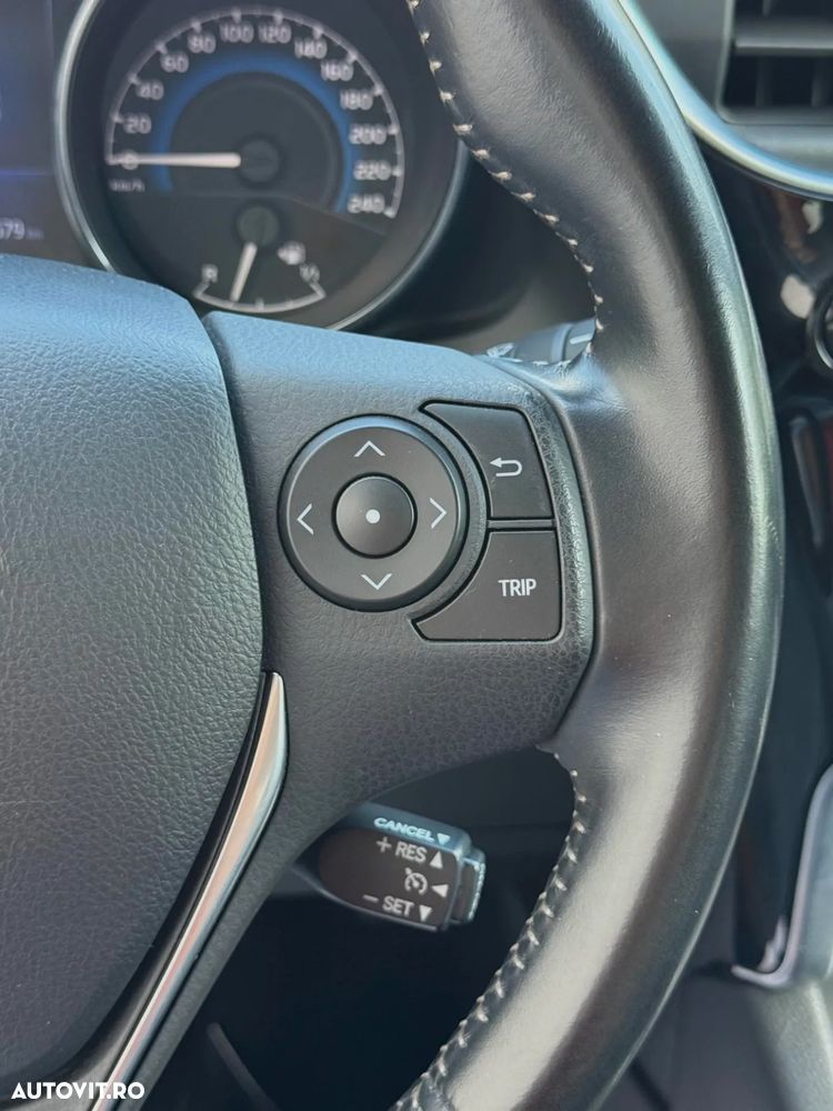 Toyota Auris 1.8 L VVT-i Hybrid Luna - 21