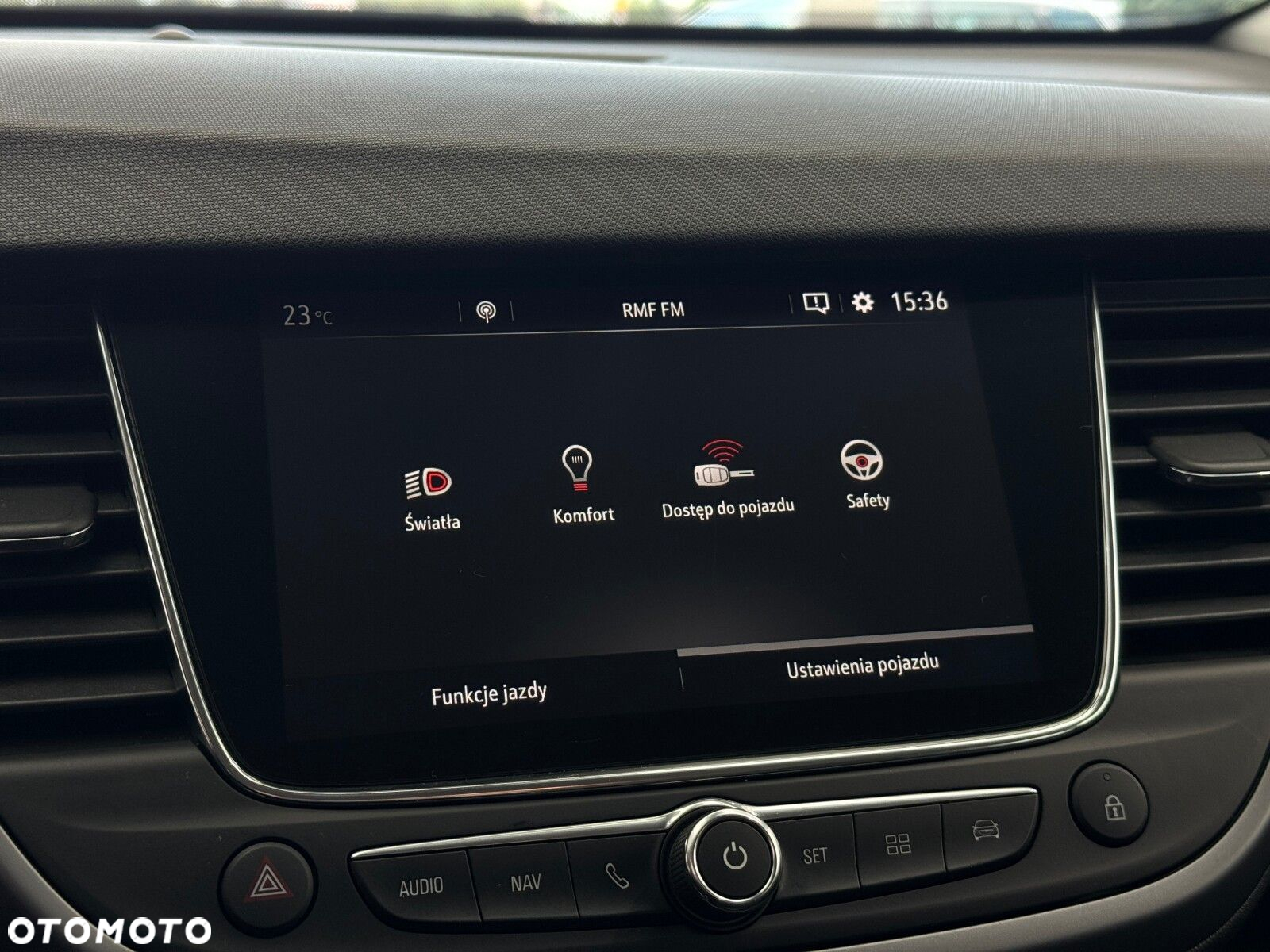 Opel Crossland X - 31