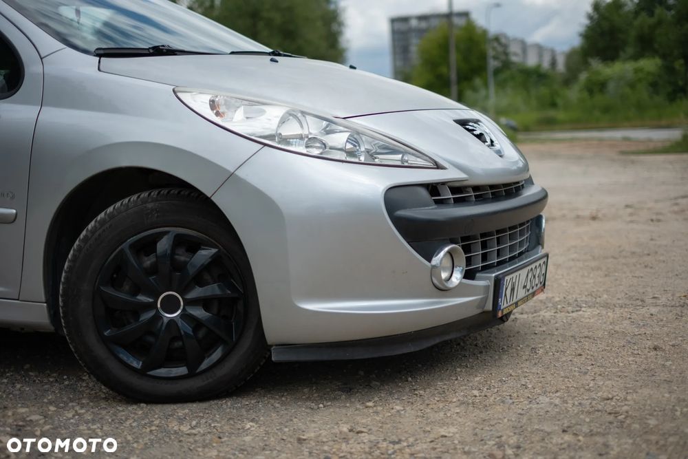 Peugeot 207 1.4 16V Trendy - 13