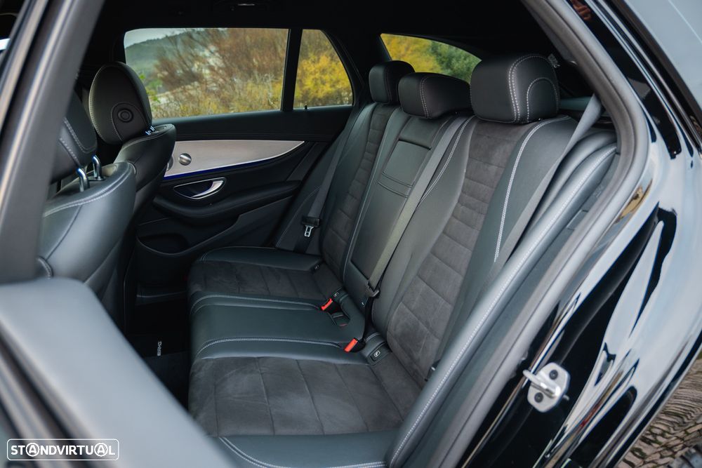 Mercedes-Benz E 300 de AMG Line - 34