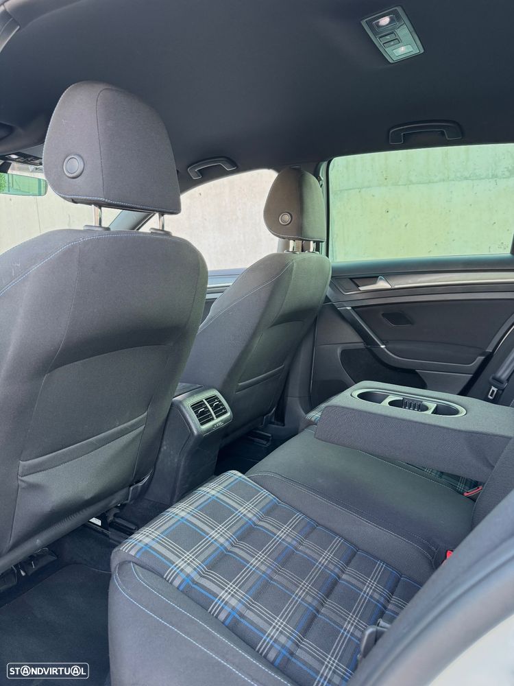VW Golf 1.4 GTE Plug-In-Hybrid DSG - 10