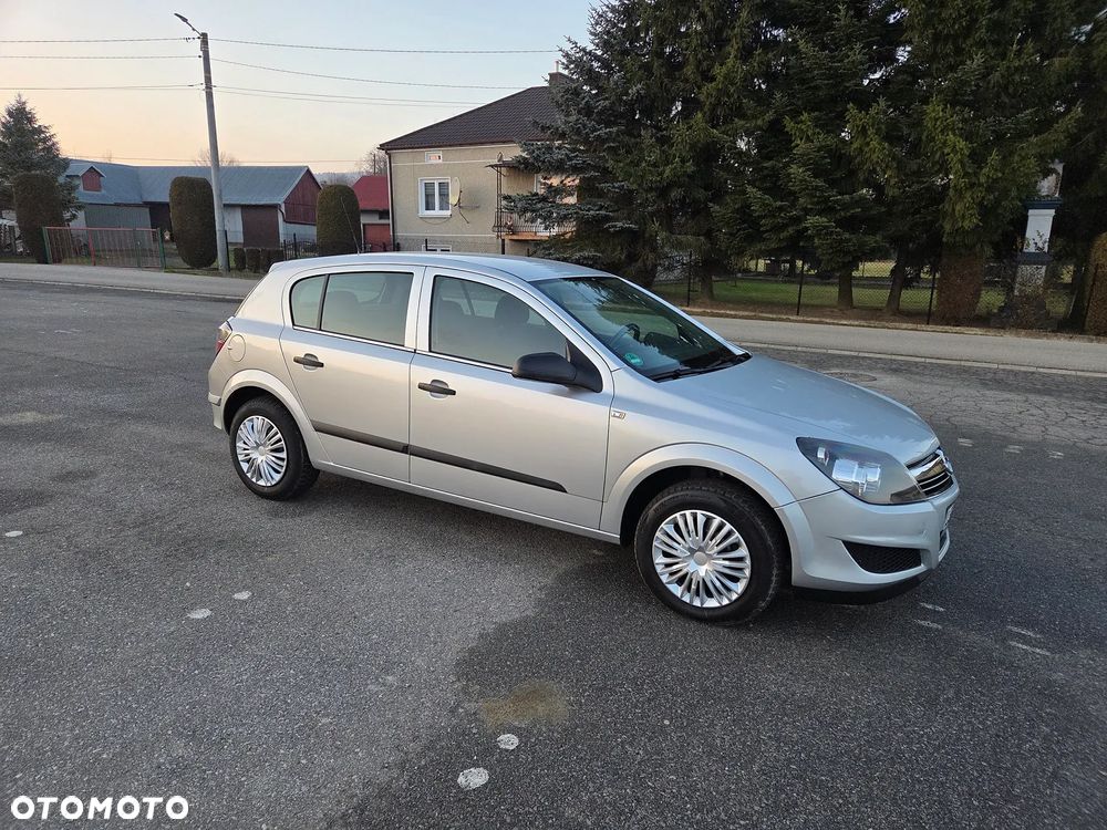 Opel Astra - 1