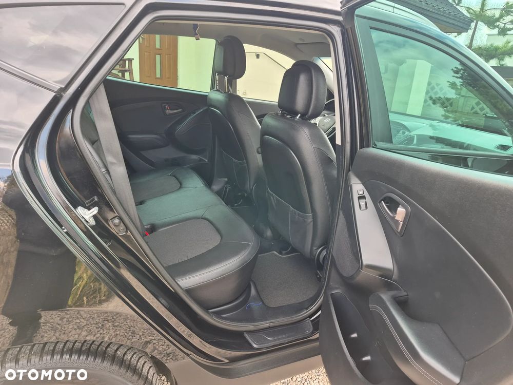 Hyundai ix35 blue 1.6 2WD Finale Gold - 14