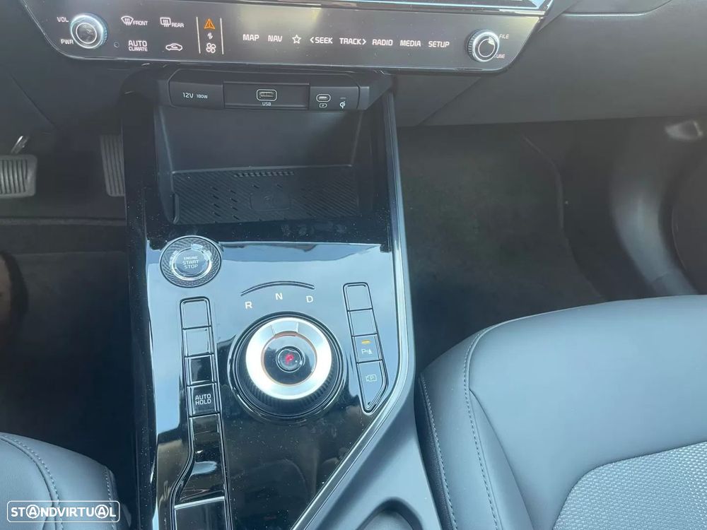 Kia Niro 1.6 GDi HEV Tech - 17