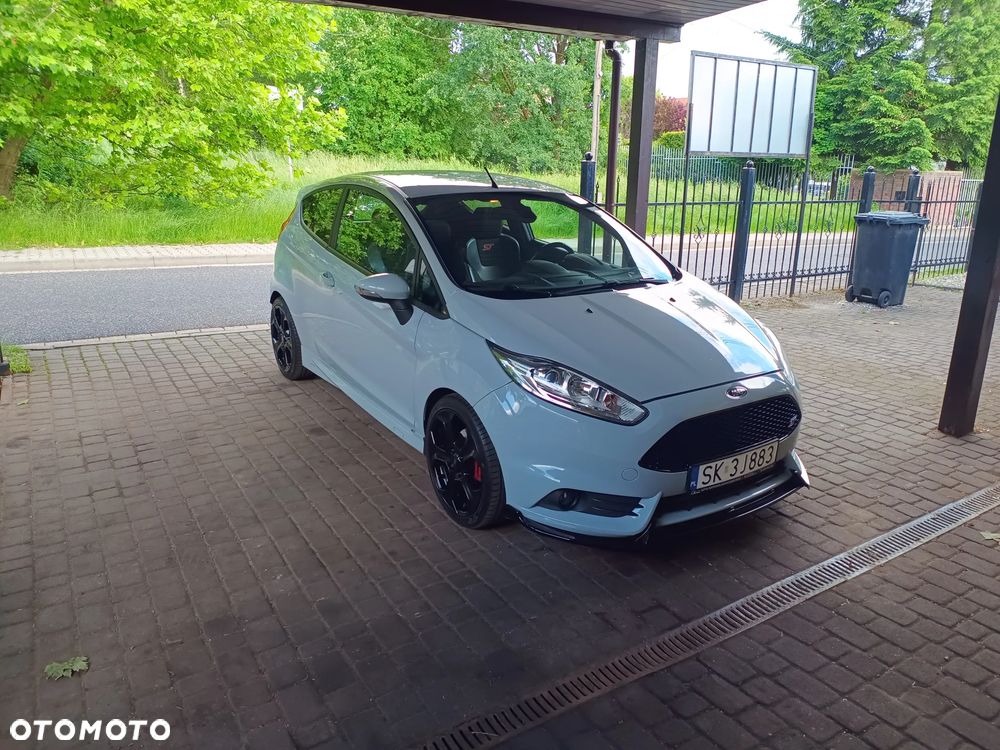 Ford Fiesta - 1