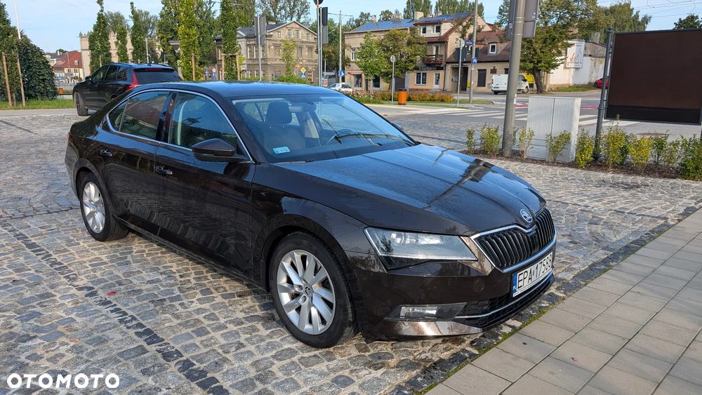 Skoda Superb 2.0 TDI Ambition DSG - 1