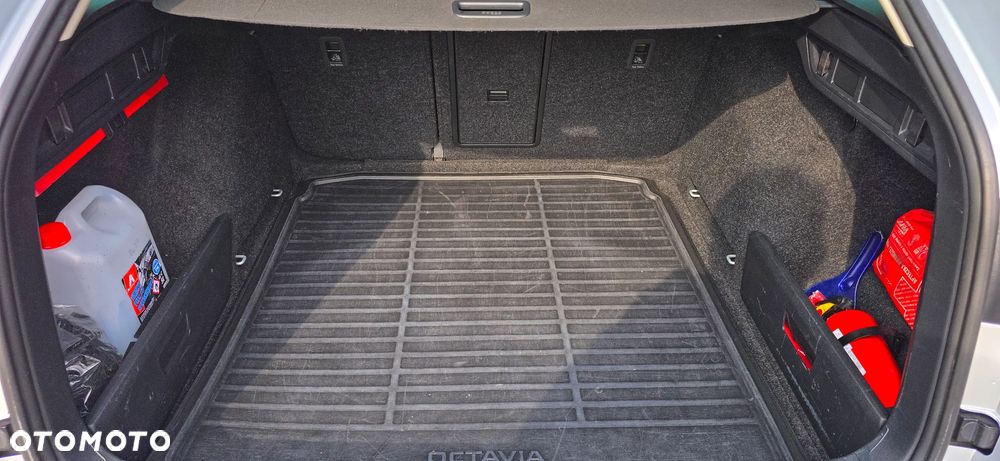 Skoda Octavia 2.0 TDI Ambition DSG - 5