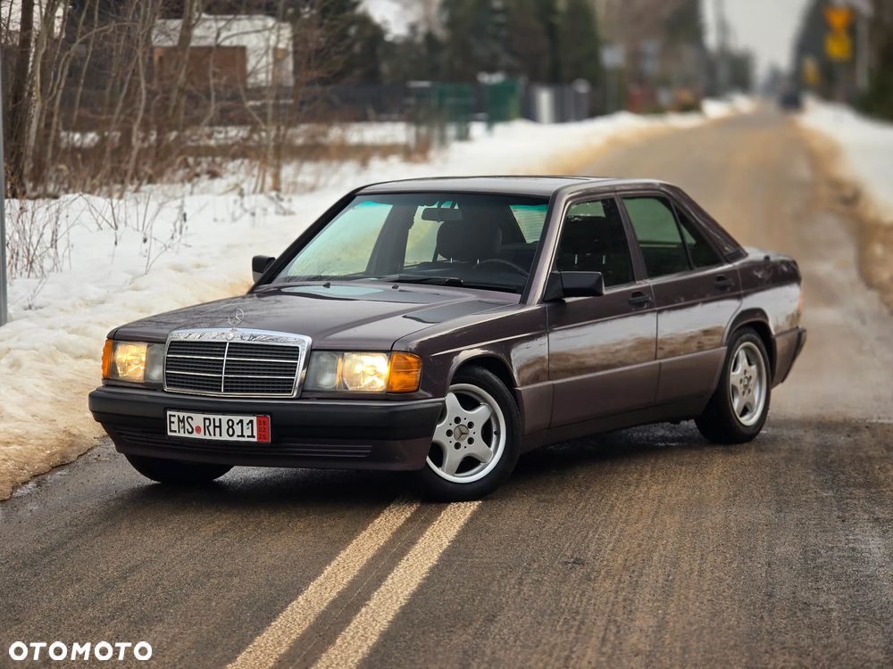 Mercedes-Benz W201 (190) - 2