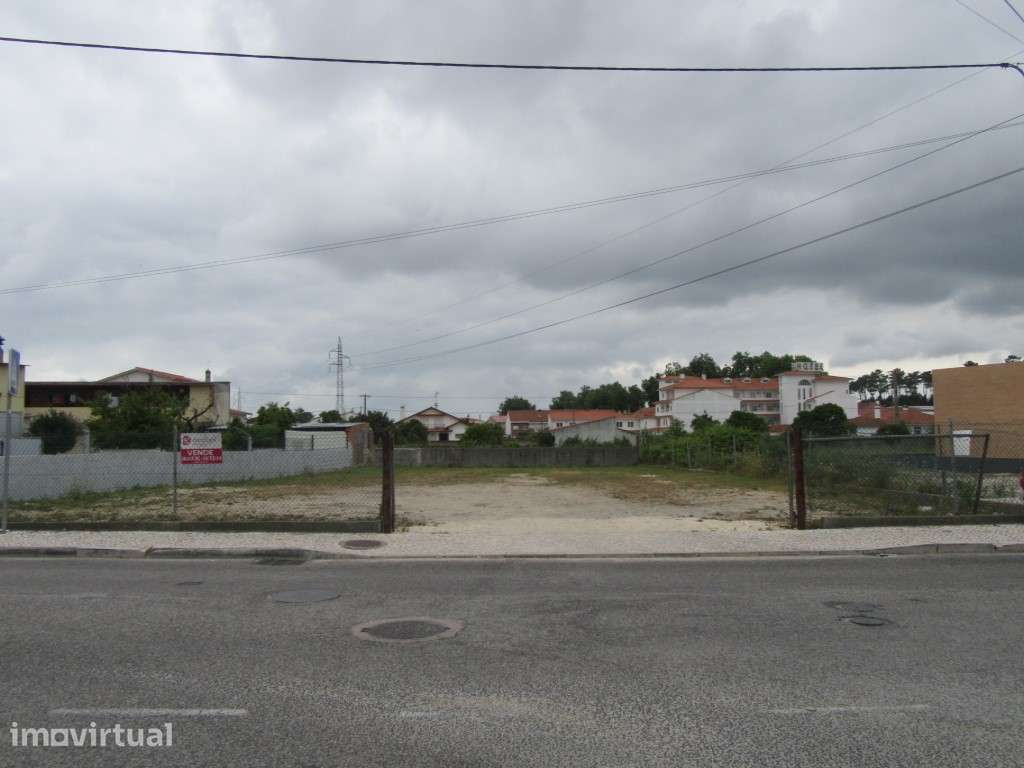 Terreno urbano na Embra, Marinha Grande - Grande imagem: 3/6