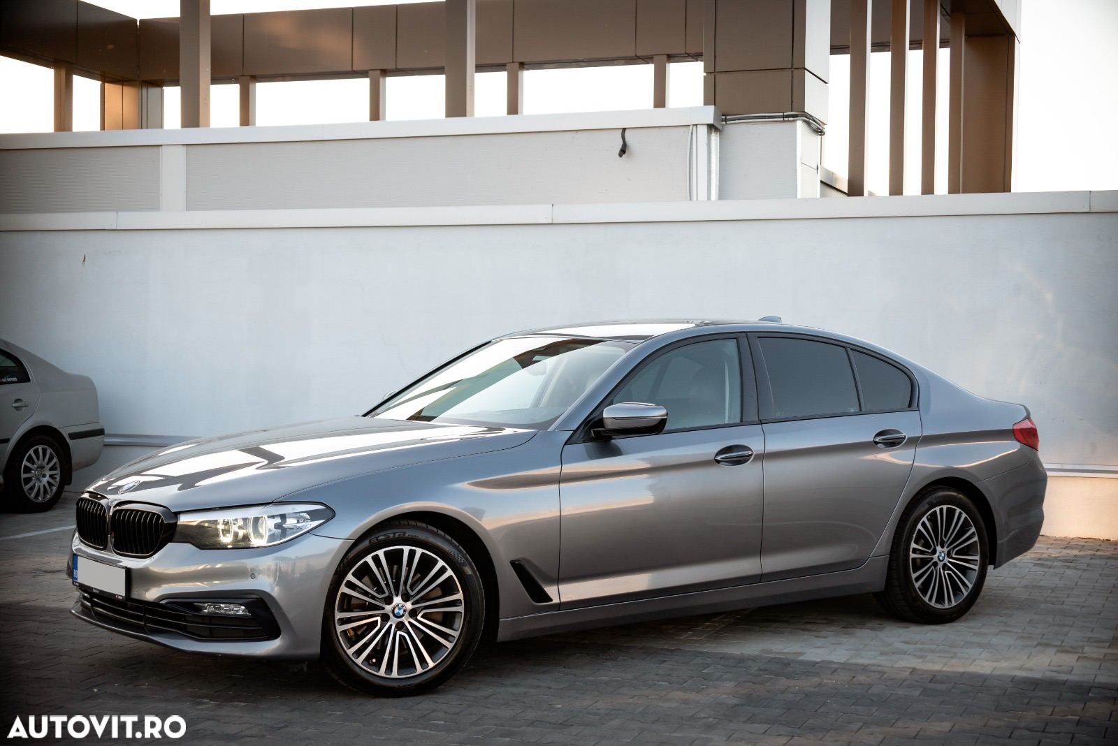 BMW Seria 5 520d AT - 2