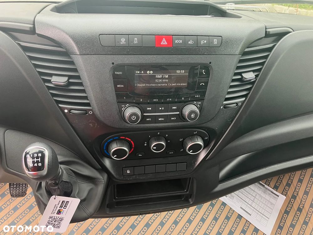 Iveco 3.0 Daily 35C18 kontener winda 750kg - 16