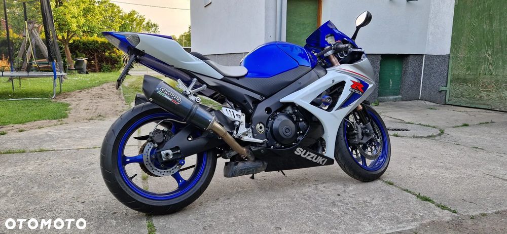 Suzuki GSX-R - 15