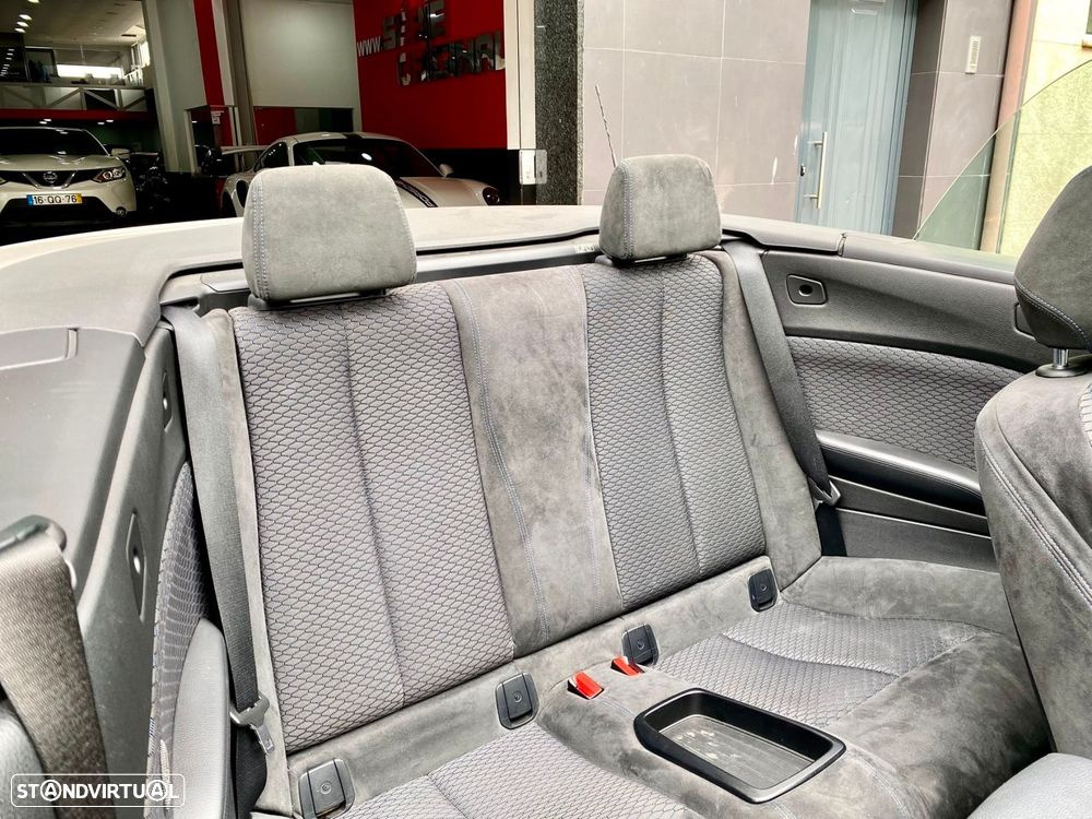BMW 220 d Cabrio Pack M Auto - 34