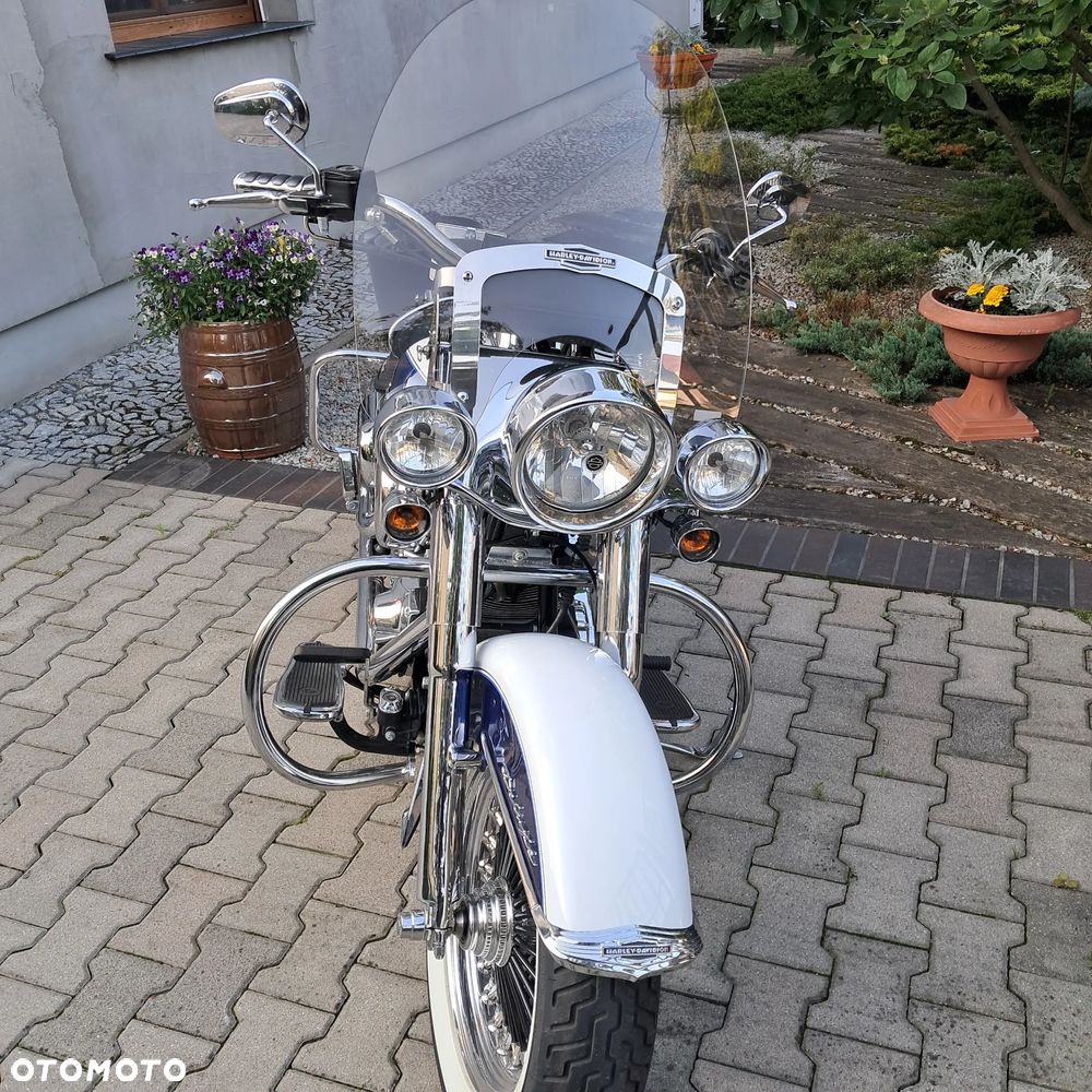 Harley-Davidson Softail Deluxe - 10