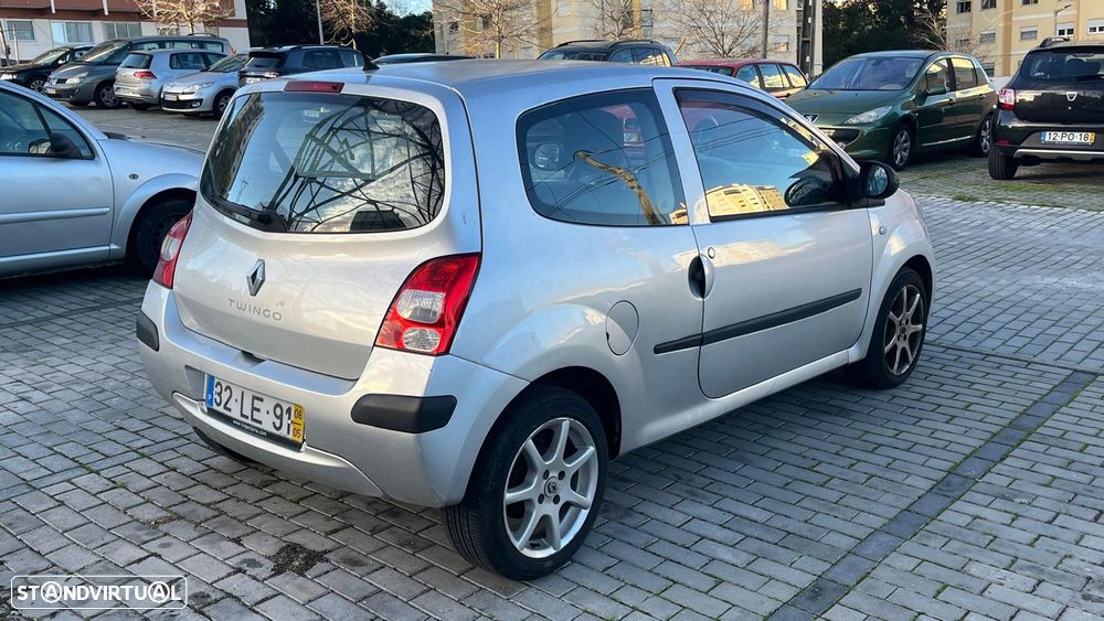 Renault Twingo 1.2 Authentique - 9