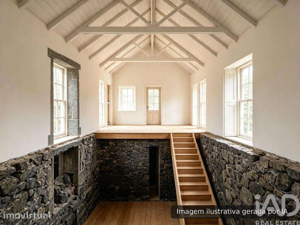 Casa T3 em São João de 212,00 m2 - Grande imagem: 2/27